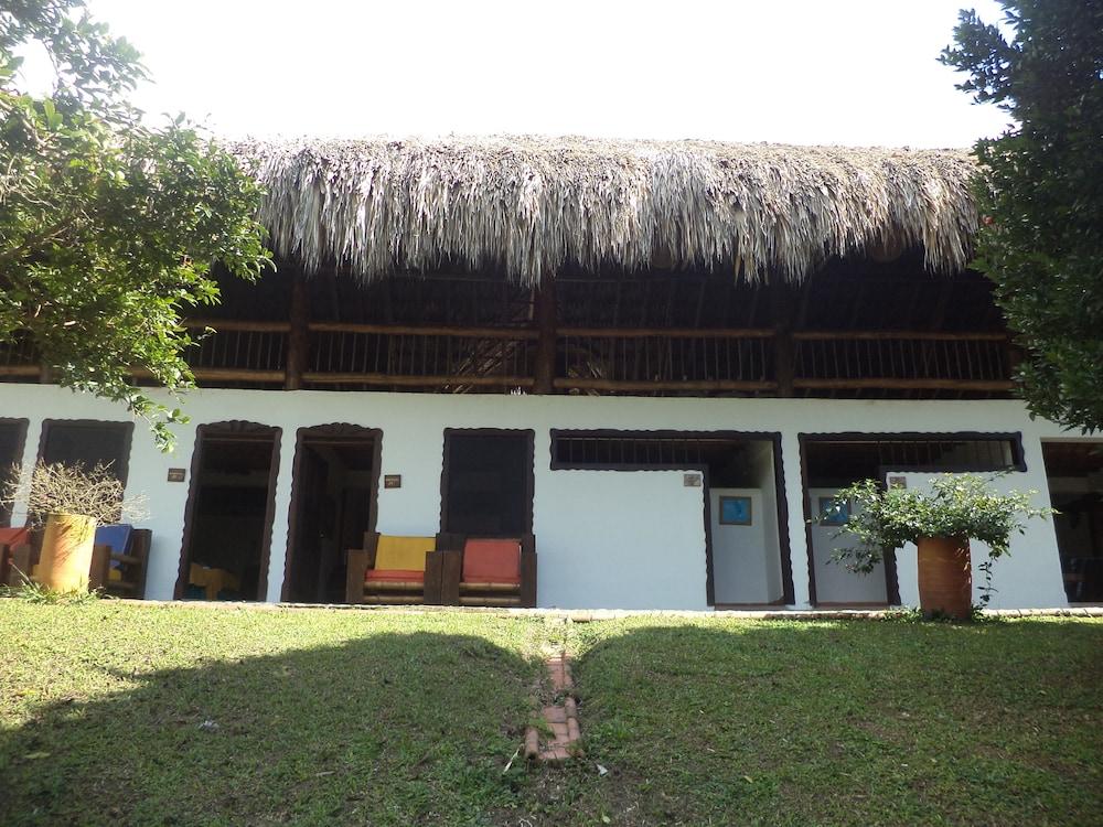 Hotel Hacienda Combia El Caimo Eksteriør bilde